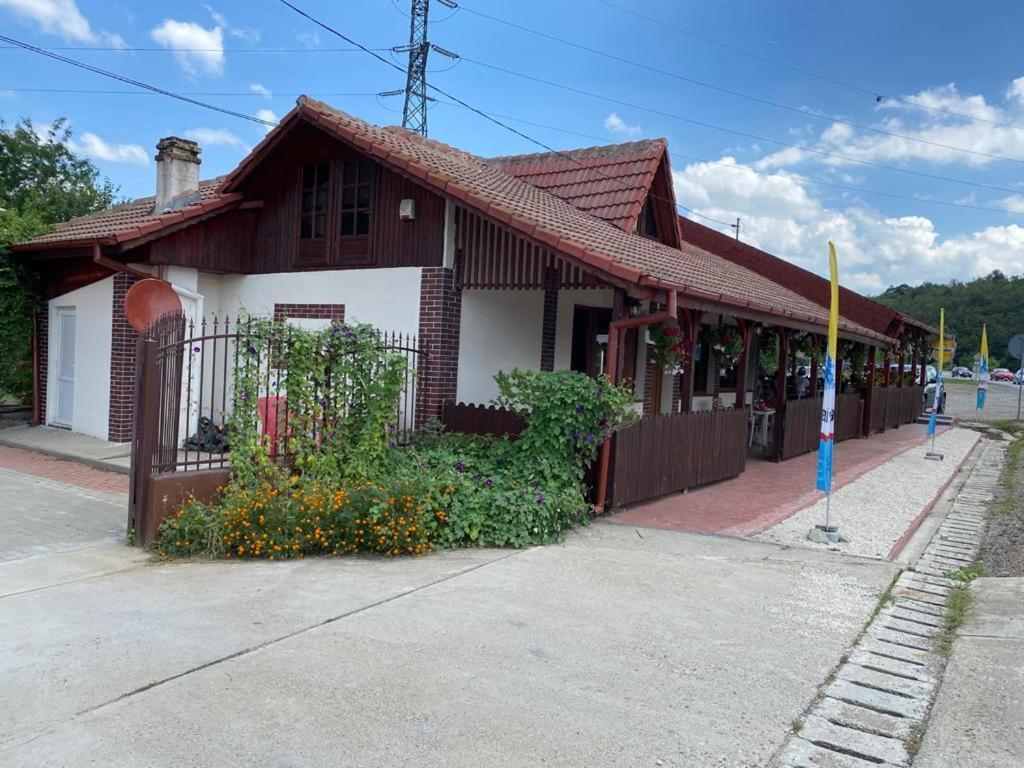 Pensiunea Casa Soarelui Simian Exterior foto